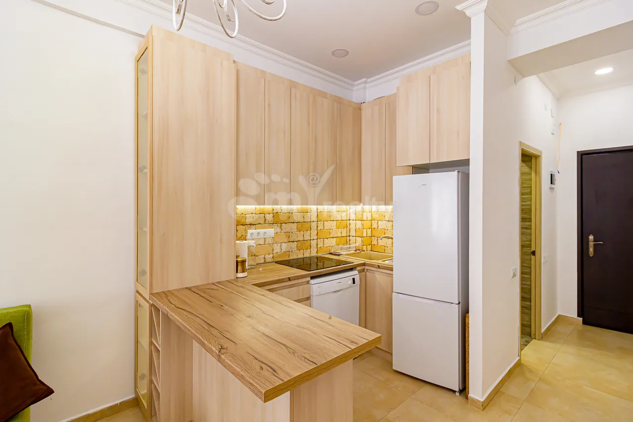 2 սենյականոց բնակարան վարձով Ադոնց փող, Արաբկիր Երևան, 158880