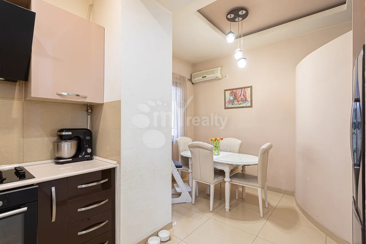 4 bedroom apartment for sale M.Khorenatsi St, Center Yerevan, 159808