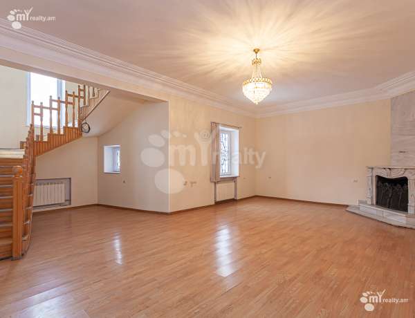 arandznatun-vacharq-Yerevan-Qanaqer-Zeytun