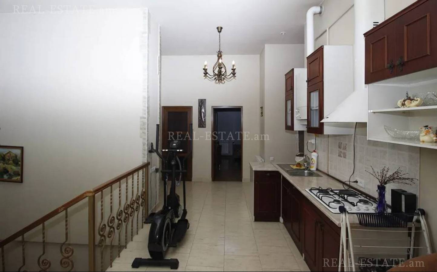 6 bedroom apartment for sale خیابان کیِفیان, عربگیر ایروان, 122919