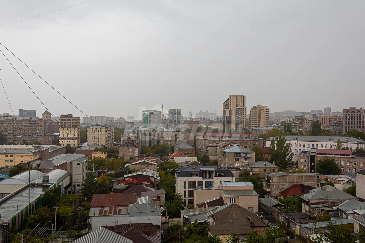 3 bedroom apartment for sale Charents St, Center Yerevan, 157410