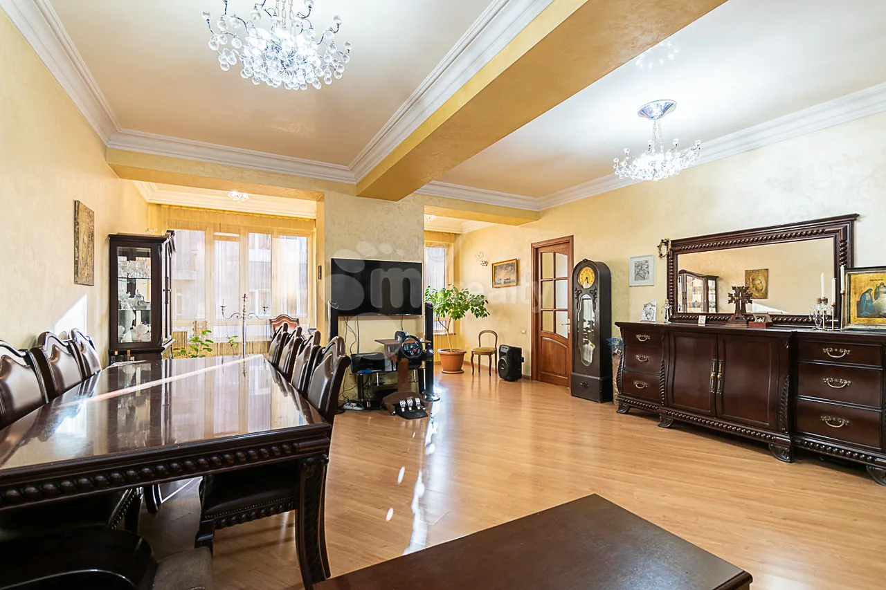 4 bedroom apartment for sale Hin yerevantsi St, Center Yerevan, 159857