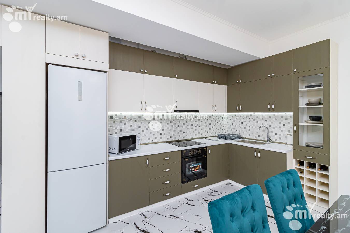 4 bedroom apartment for sale خیابان پارونیان, مرکز شهر ایروان, 143207