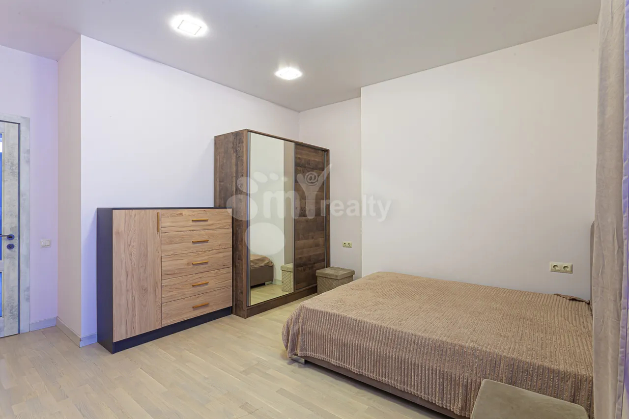 3 bedroom apartment for rent خیابان آرام, مرکز شهر ایروان, 161481