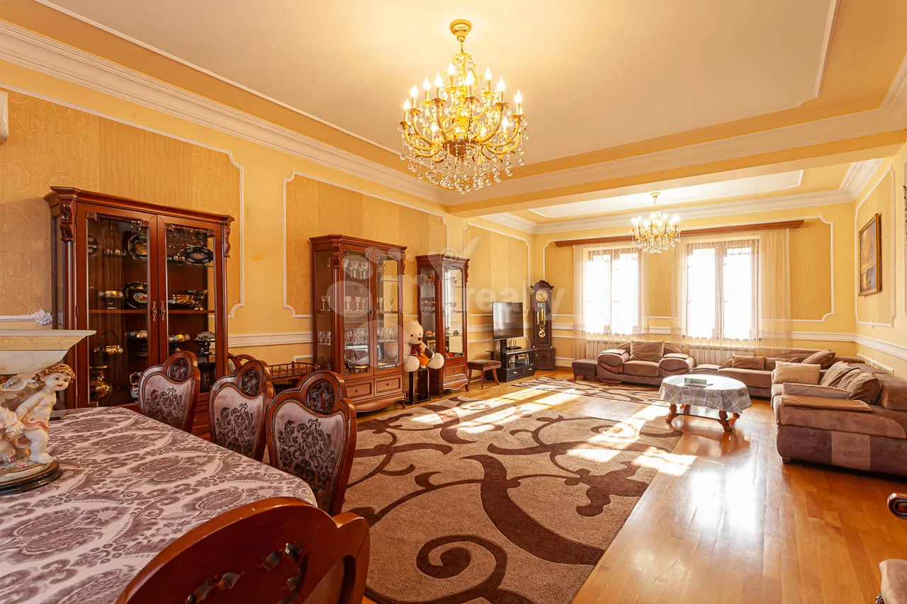 House for sale Teryan st, Avan Yerevan, 157309