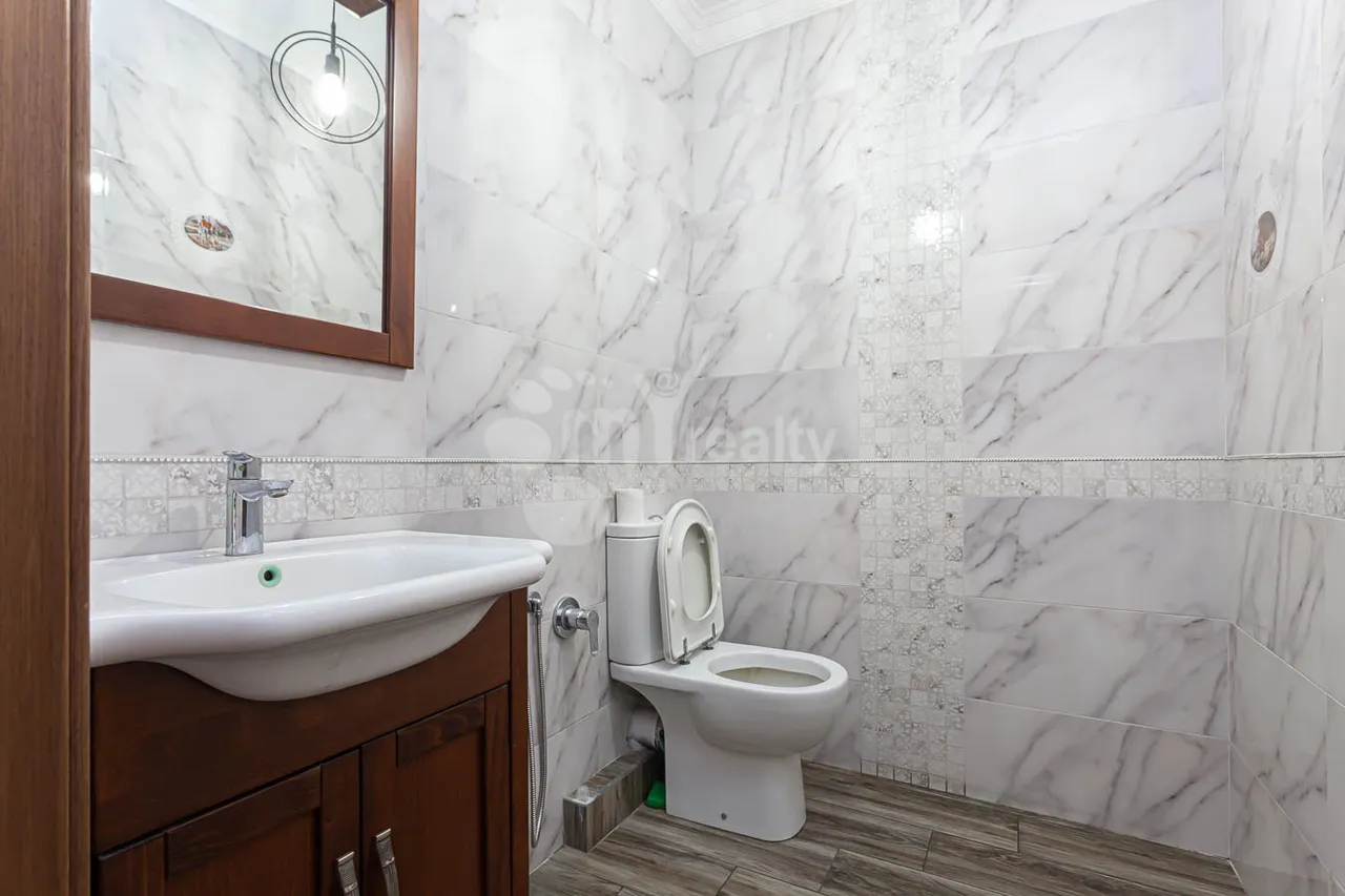 4 սենյականոց բնակարան  Օրբելի Եղբայրների փող, Արաբկիր Երևան, 161603