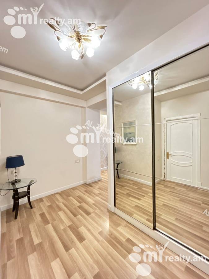 4 սենյականոց բնակարան  Պուշկինի փող, Կենտրոն Երևան, 156063