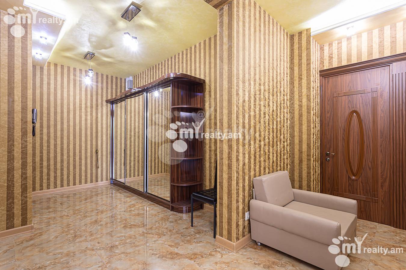 3 bedroom apartment for rent Antarayin St, Center Yerevan, 156854