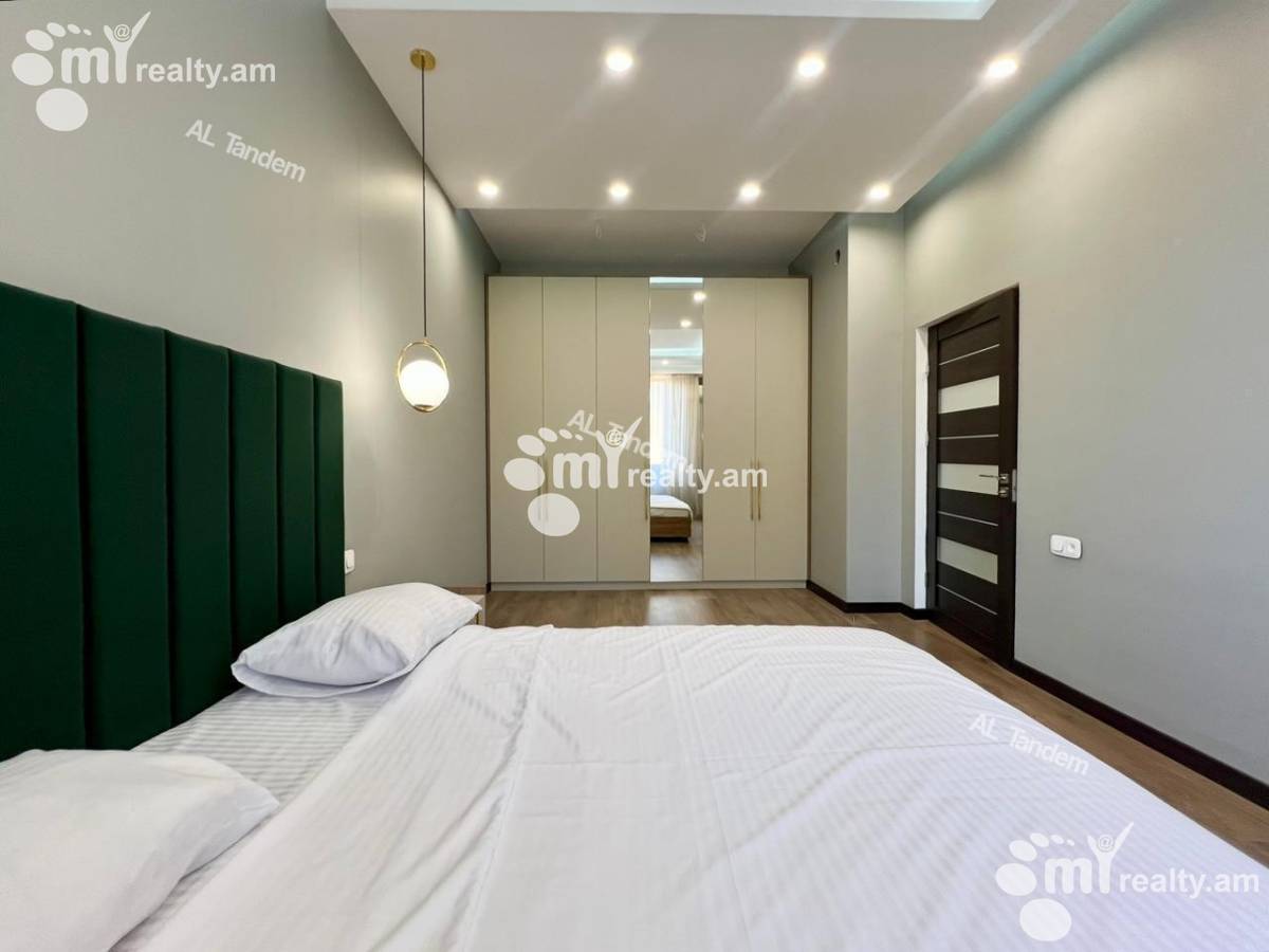 3 bedroom apartment for rent Amiryan St, Center Yerevan, 158245