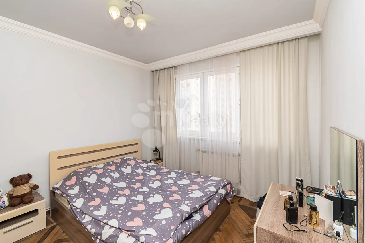 5 bedroom apartment for sale A. Avetisyan St, Arabkir Yerevan, 160759