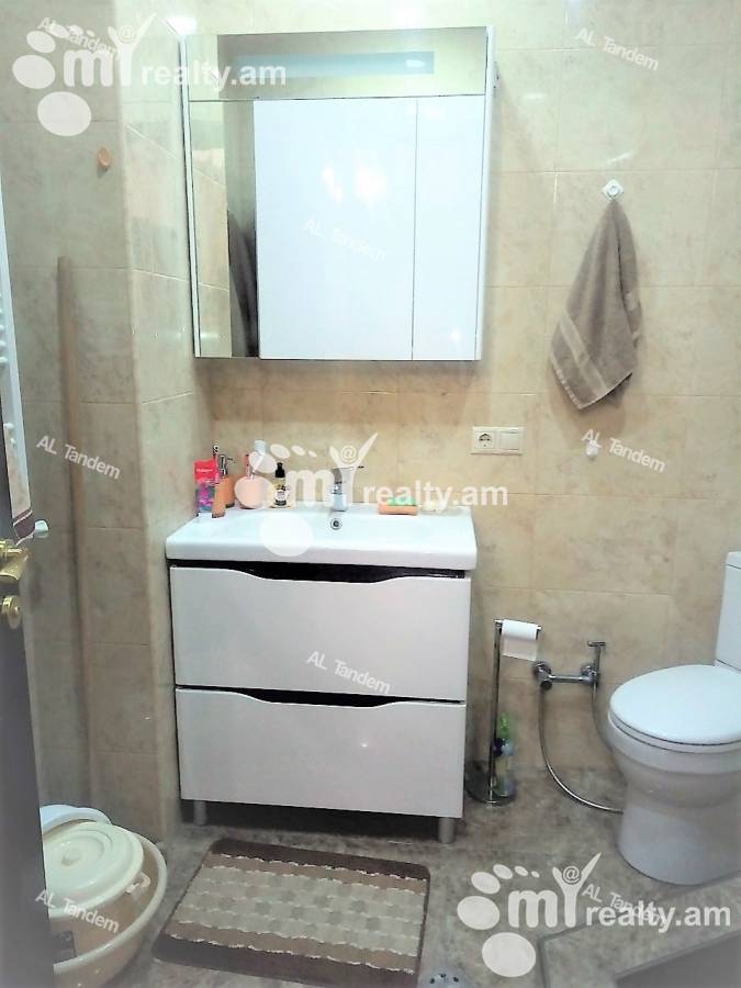 4 bedroom apartment for sale Fuchik St, Ajapnyak Yerevan, 124925