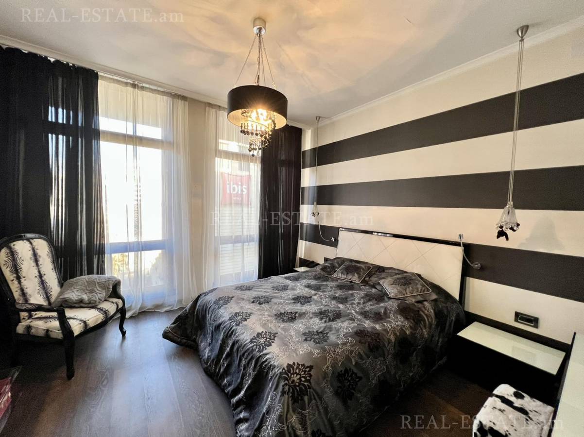 4 bedroom apartment for sale Northern (Hyusisayin)  Ave, Center Yerevan, 119236