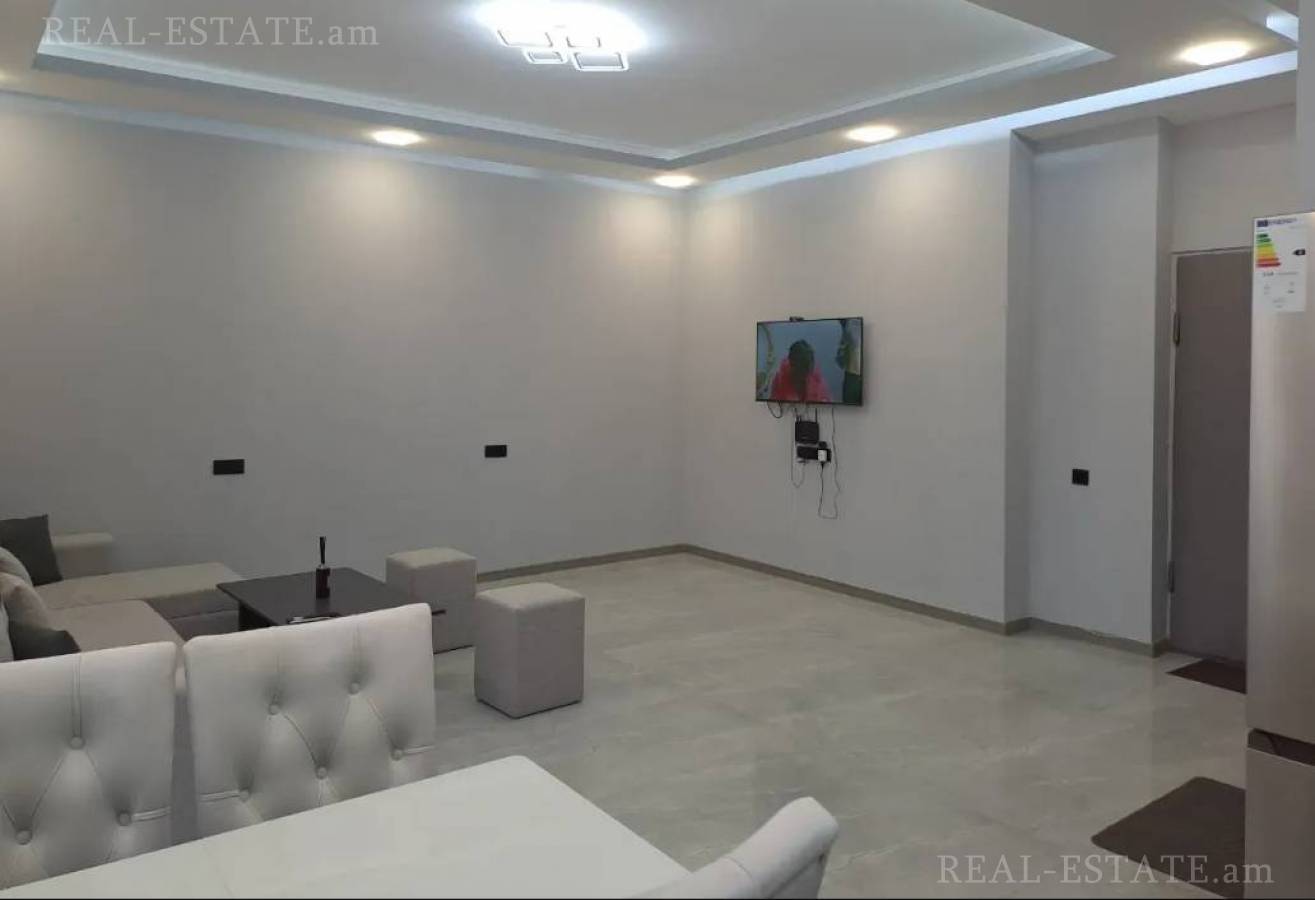 Купить 2 комнатную квартиру Баграмян пр(Кентрон), Центр Ереван, 139977