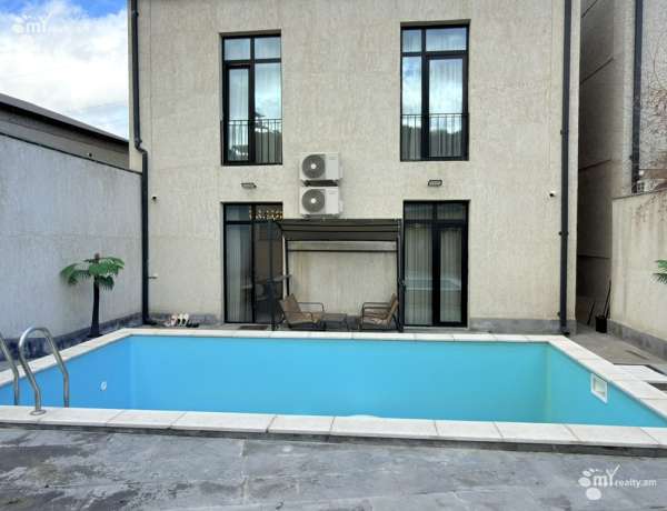 arandznatun-vacharq-Yerevan-Avan