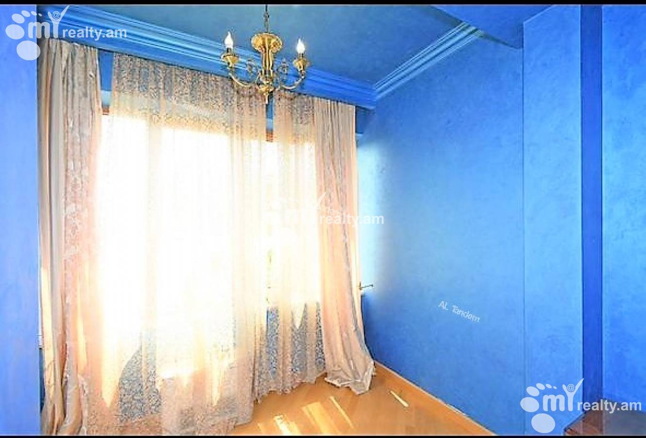 4 bedroom apartment for rent Nalbandyan St, Center Yerevan, 126076
