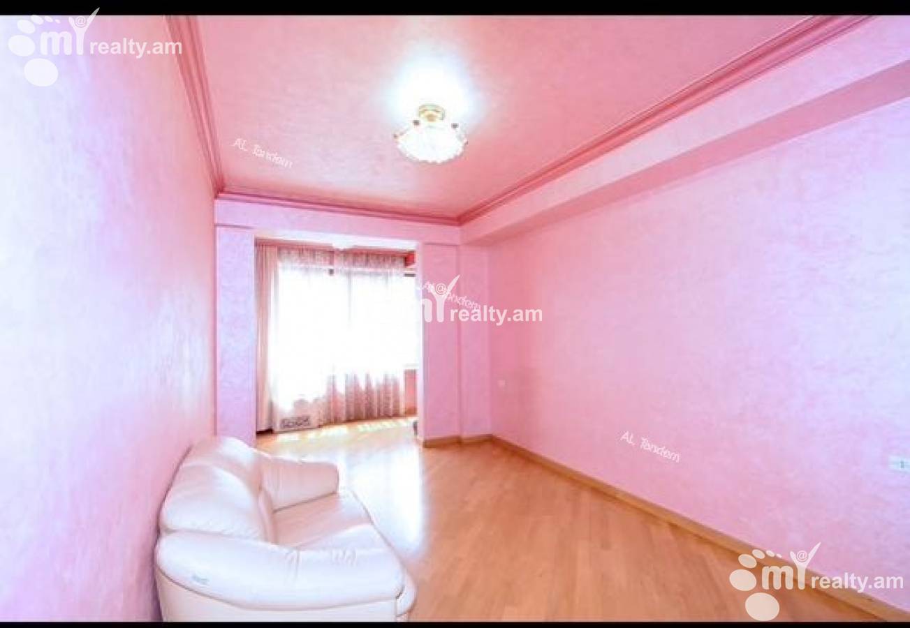 4 bedroom apartment for rent Nalbandyan St, Center Yerevan, 126076