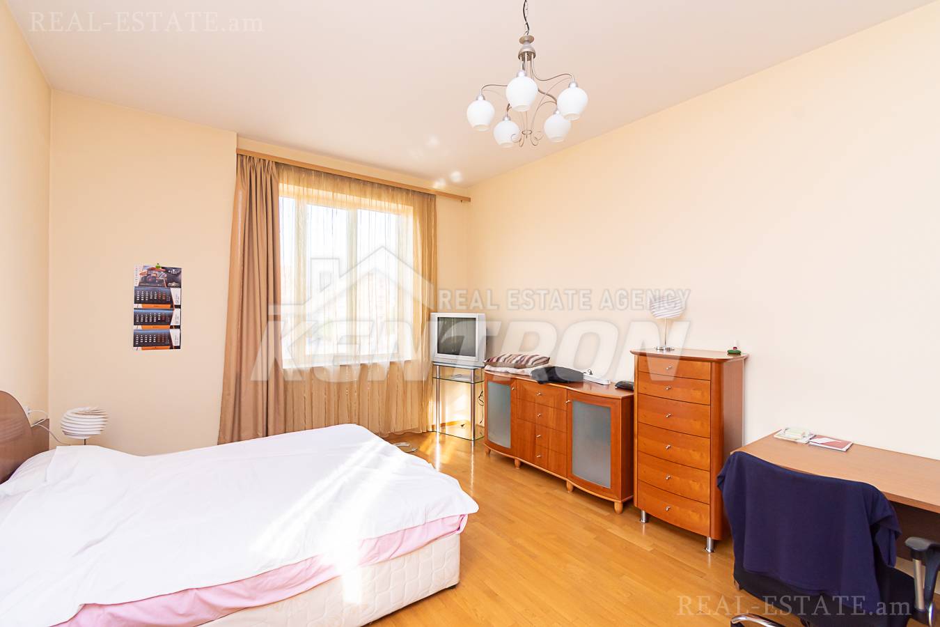 2 սենյականոց բնակարան  Պարոնյան փող, Կենտրոն Երևան, 135366