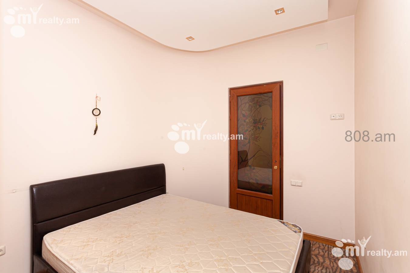Снять 2 комнатную квартиру Арам ул, Центр Ереван, 128099