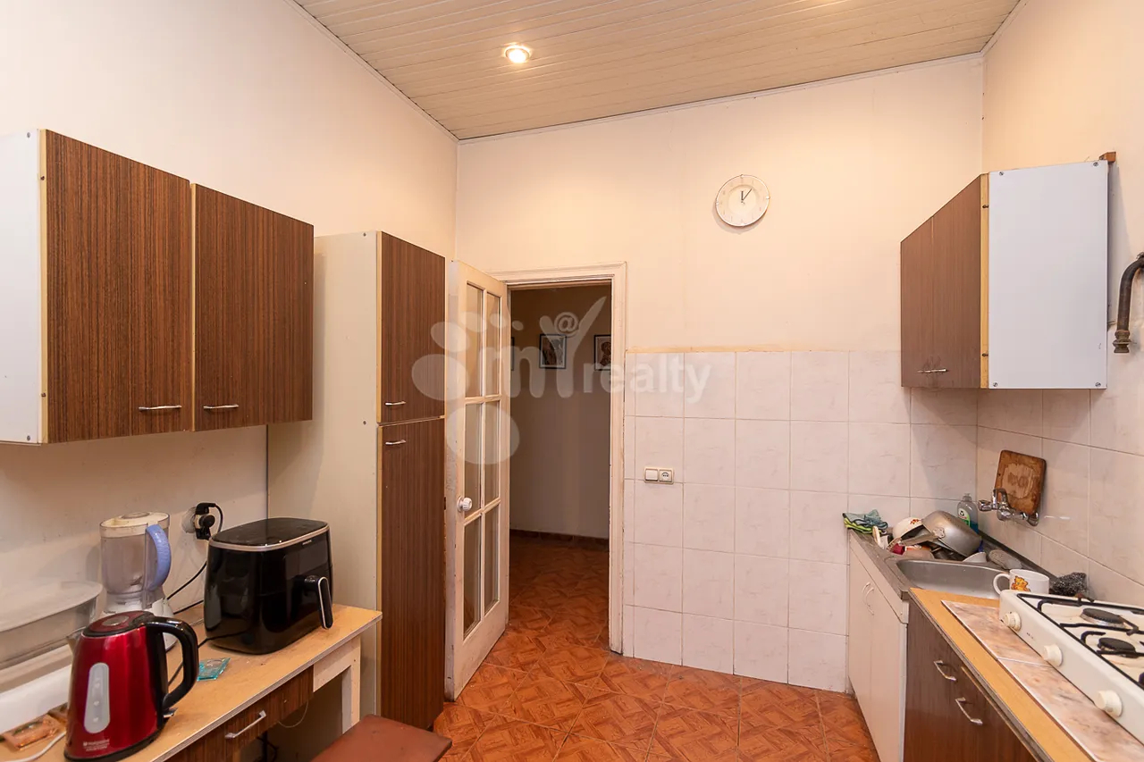 3 bedroom apartment for sale Baghramyan Ave (Kentron), Center Yerevan, 158944