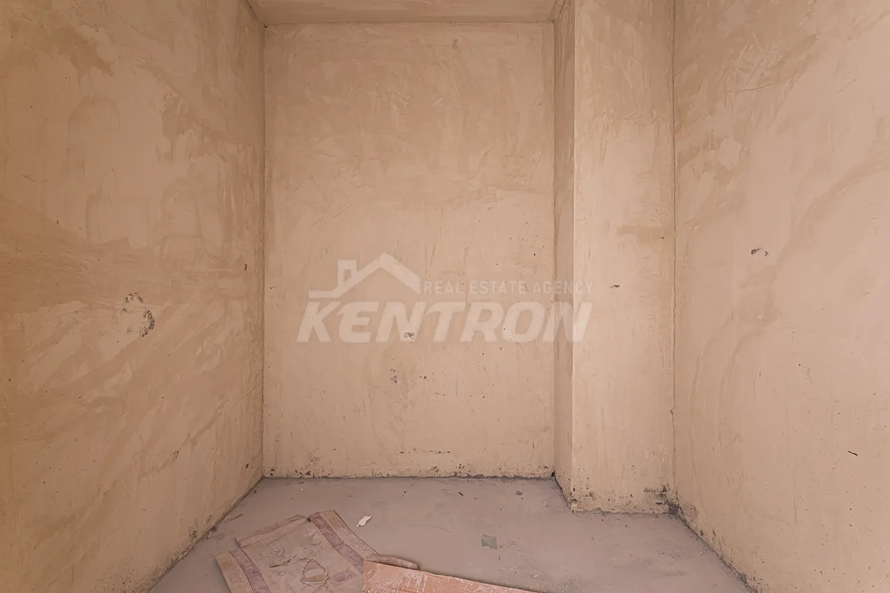 4 bedroom apartment for sale Rostom St, Center Yerevan, 158136