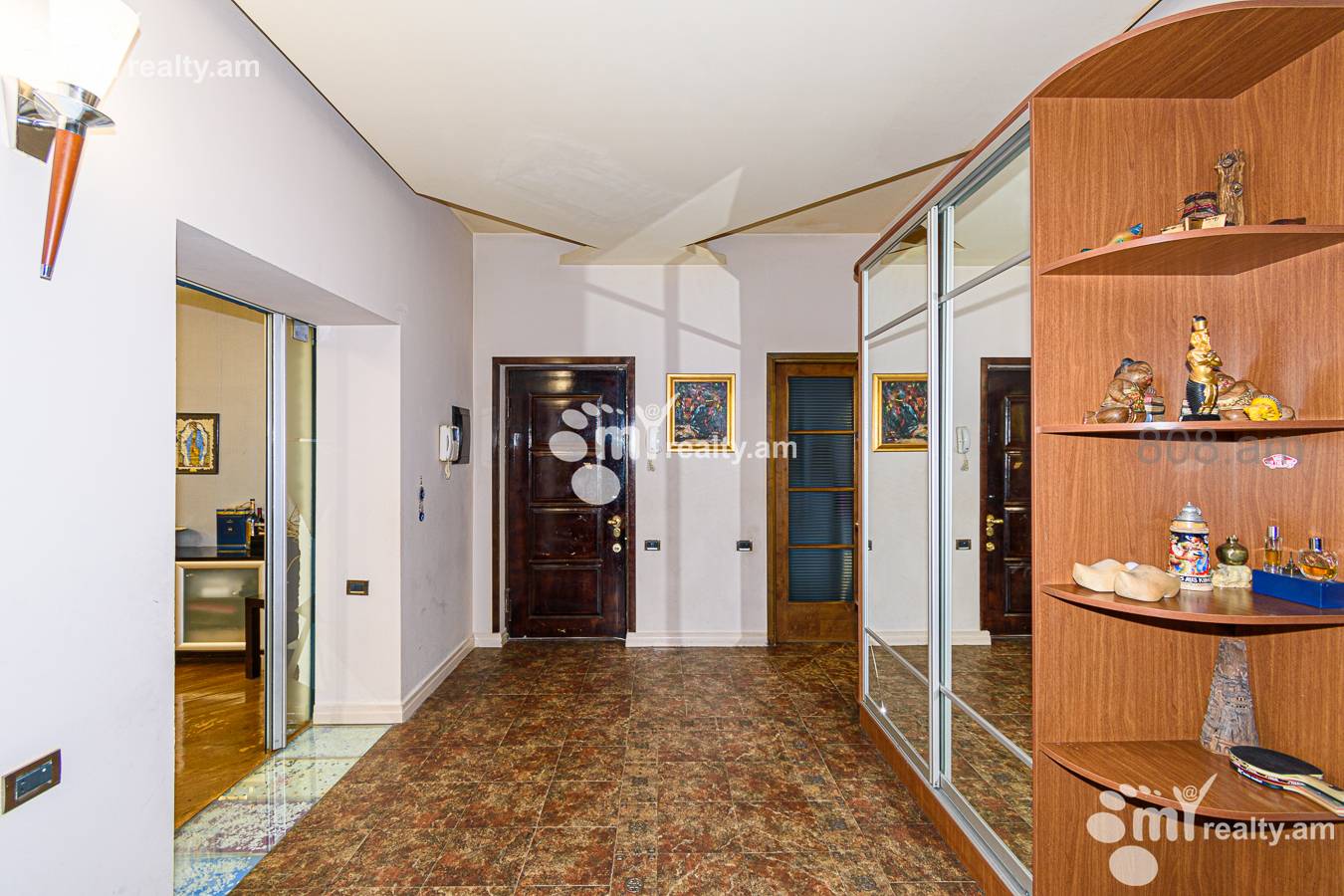 5 bedroom apartment for sale Hanrapetutyan St, Center Yerevan, 129367