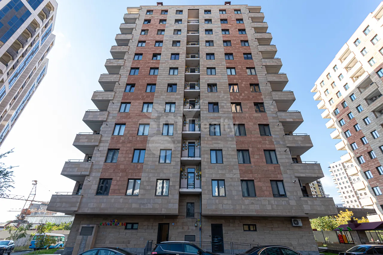 Купить 3 комнатную квартиру Н. Тигранян ул туп, Арабкир Ереван, 157471