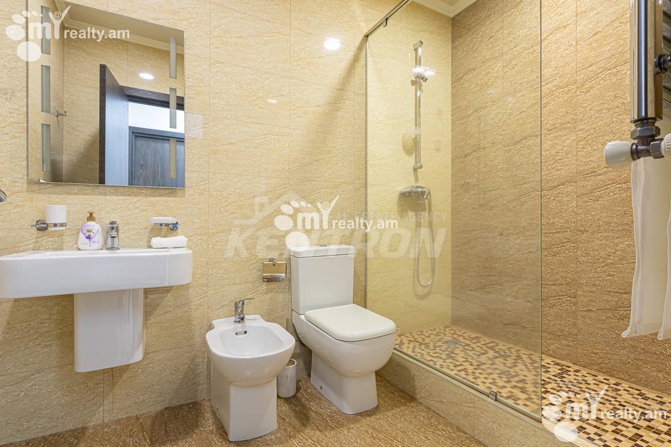 3 սենյականոց բնակարան վարձով Արամի փող, Կենտրոն Երևան, 156277