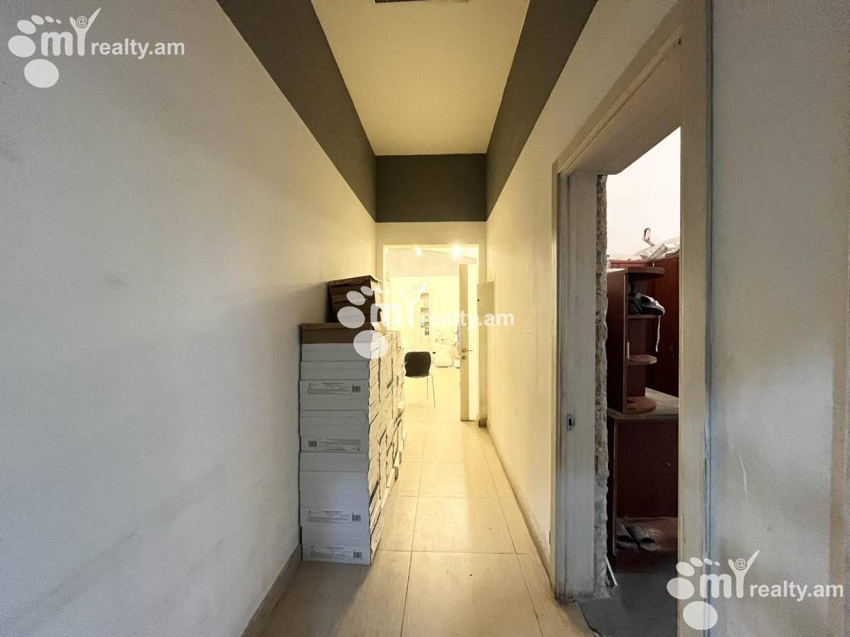 Կոմերցիոն տարածք  Պարոնյան փող, Կենտրոն Երևան, 143787