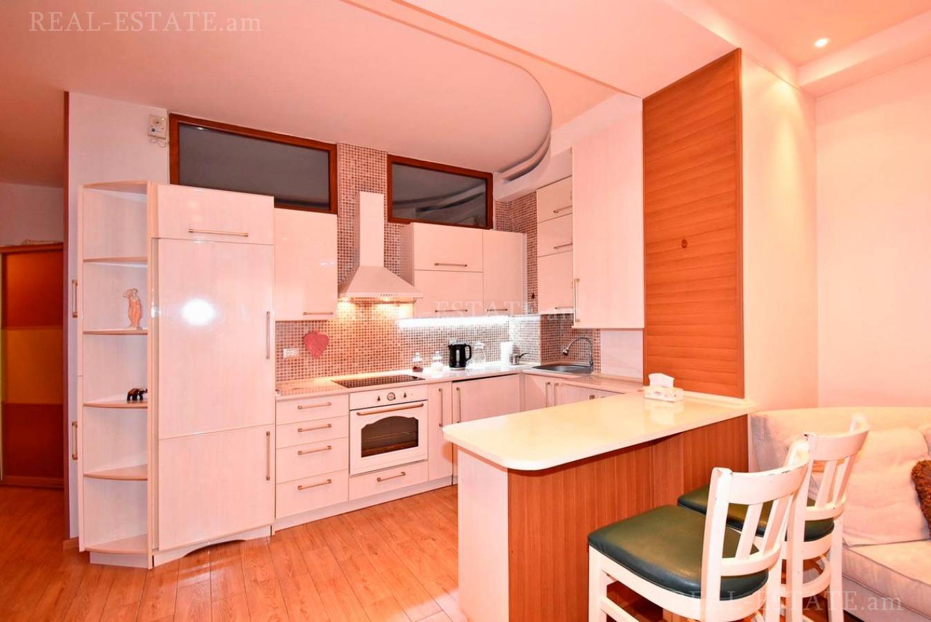 4 bedroom apartment for sale Aram St, Center Yerevan, 126984