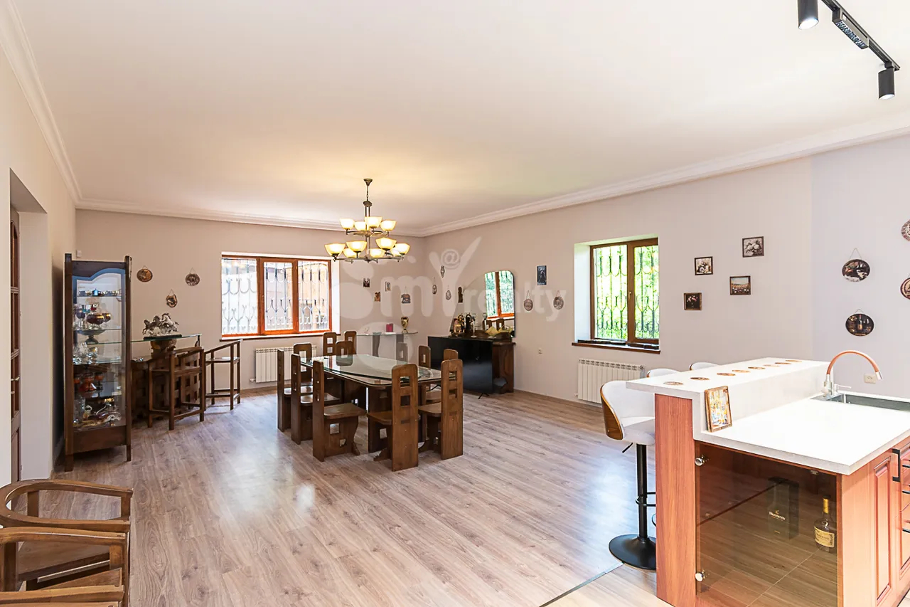 House for sale Pahlavunyats st, Tsaghkadzor Kotajk, 160992
