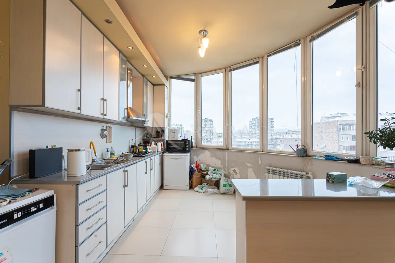 4 bedroom apartment for sale A. Avetisyan St, Arabkir Yerevan, 159611