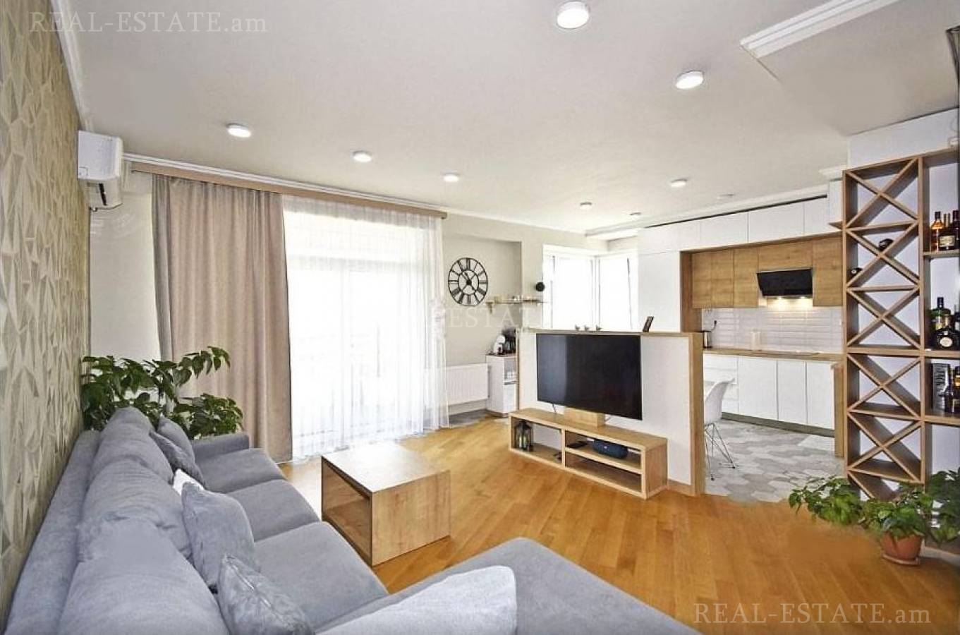 3 սենյականոց բնակարան  Սևակի փող, Քանաքեռ-Զեյթուն Երևան, 125978