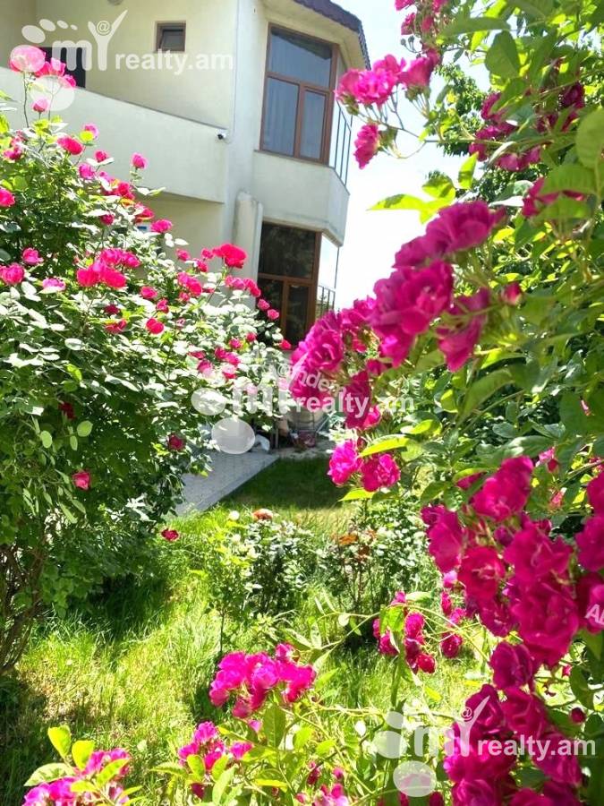 House for rent Barbyus St, Arabkir Yerevan, 142888