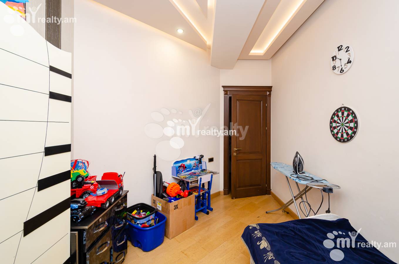 4 սենյականոց բնակարան  Անտառային փող, Կենտրոն Երևան, 152217