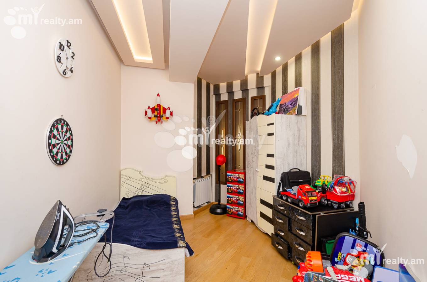 4 սենյականոց բնակարան  Անտառային փող, Կենտրոն Երևան, 152217