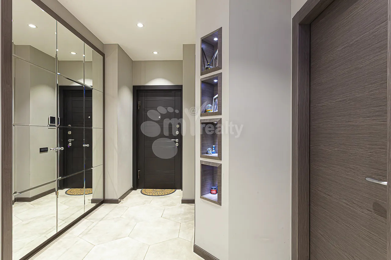 3 bedroom apartment for sale Aram St, Center Yerevan, 161991