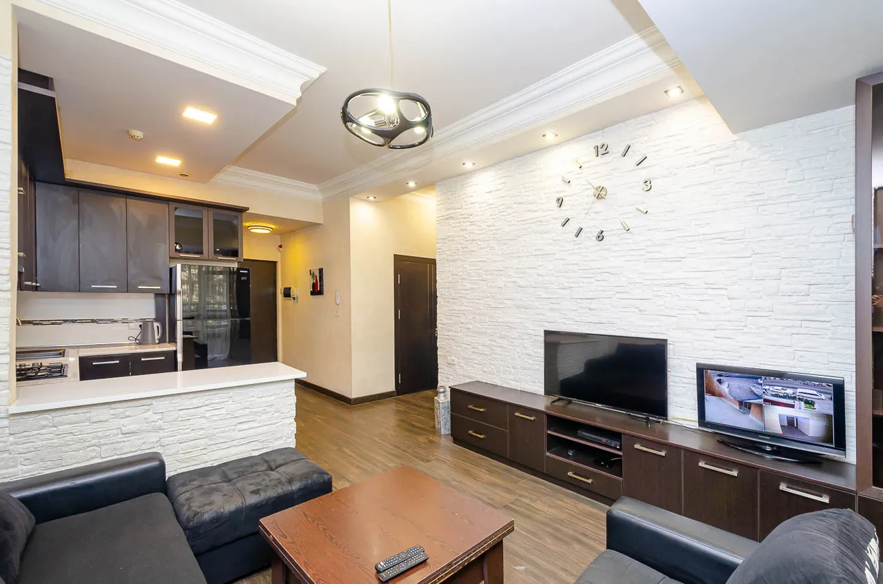 3 bedroom apartment for rent Mamikoniants St, Arabkir Yerevan, 160189