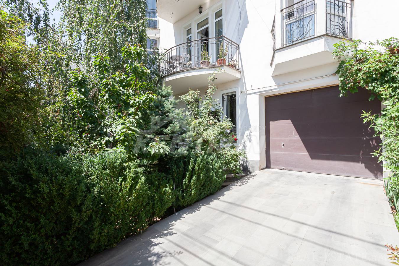 Купить дом Варшавян ул, Канакер-Зейтун Ереван, 137475