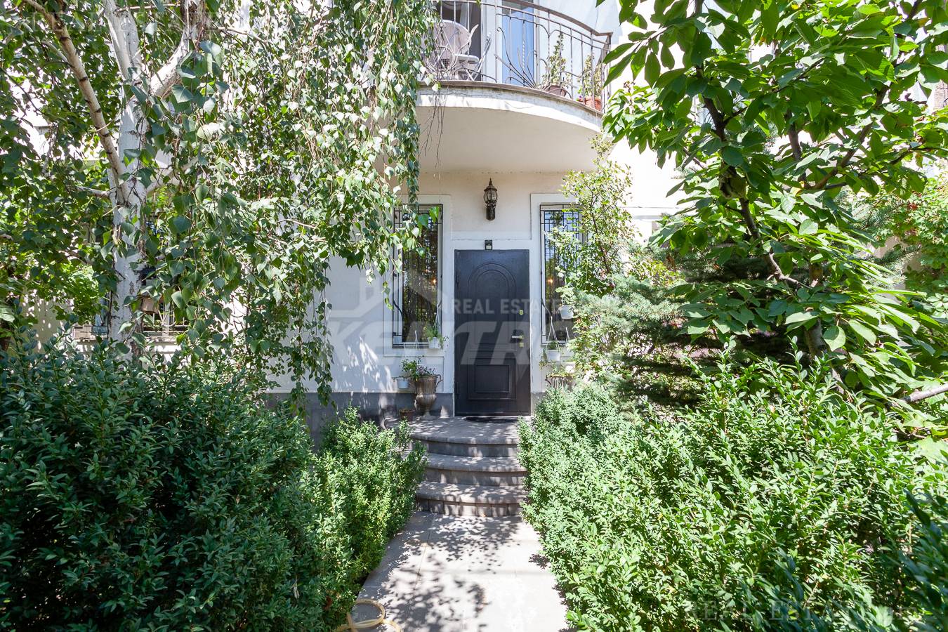 Купить дом Варшавян ул, Канакер-Зейтун Ереван, 137475