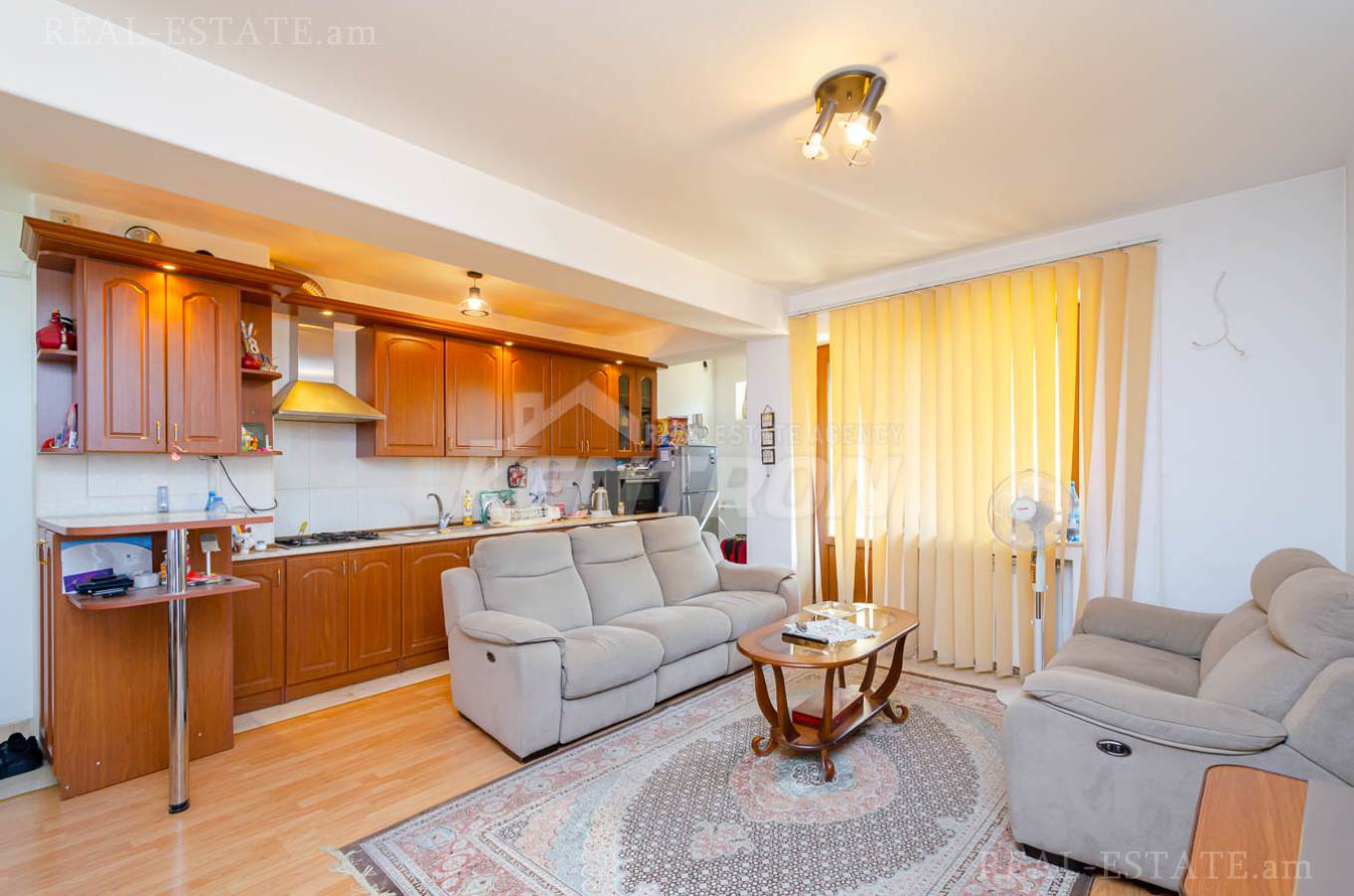 2 սենյականոց բնակարան  Բաբայան փող, Արաբկիր Երևան, 141079