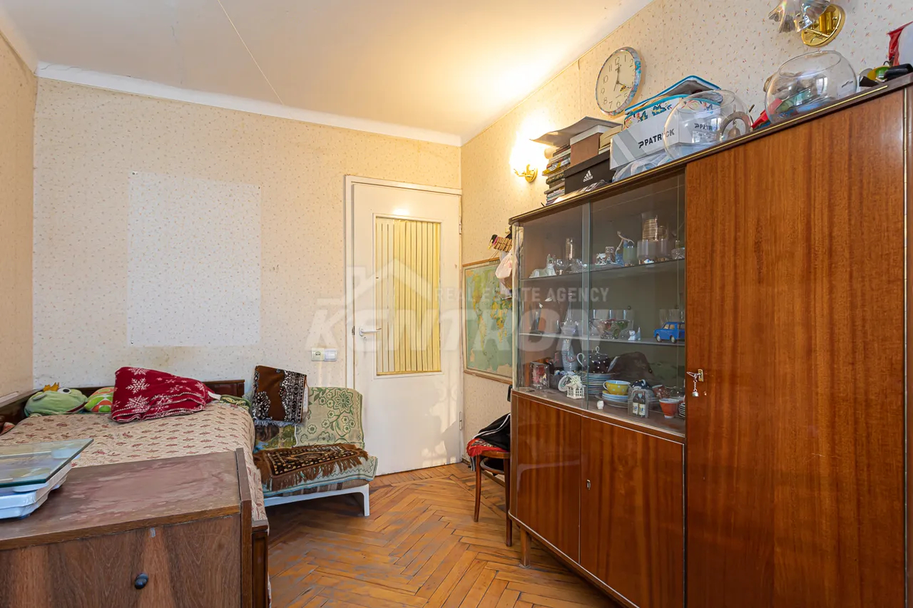 3 bedroom apartment for sale Buzand St, Center Yerevan, 158422