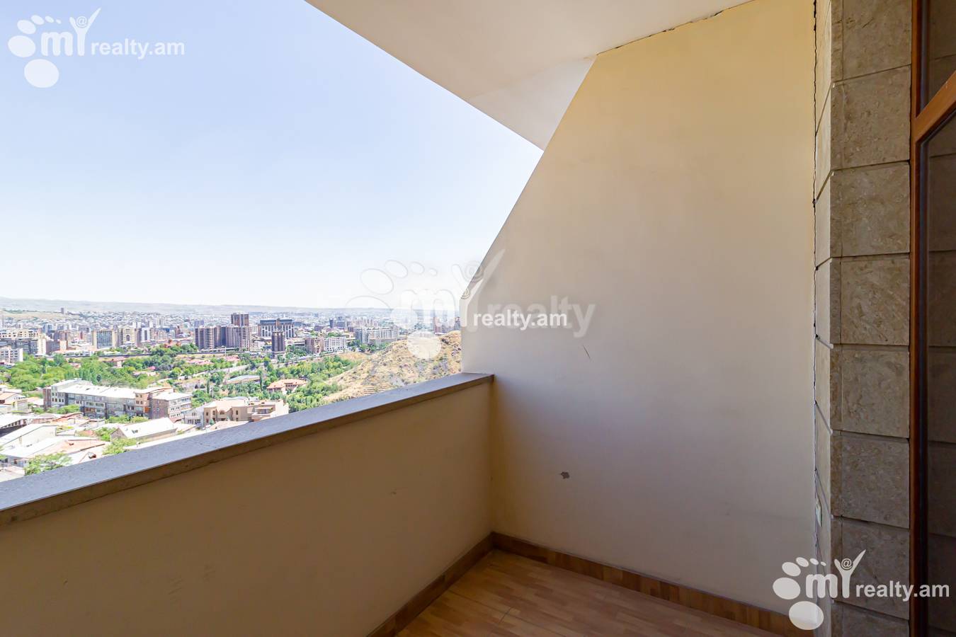 Купить 5 комнатную квартиру Баграмян пр(Кентрон), Центр Ереван, 151292