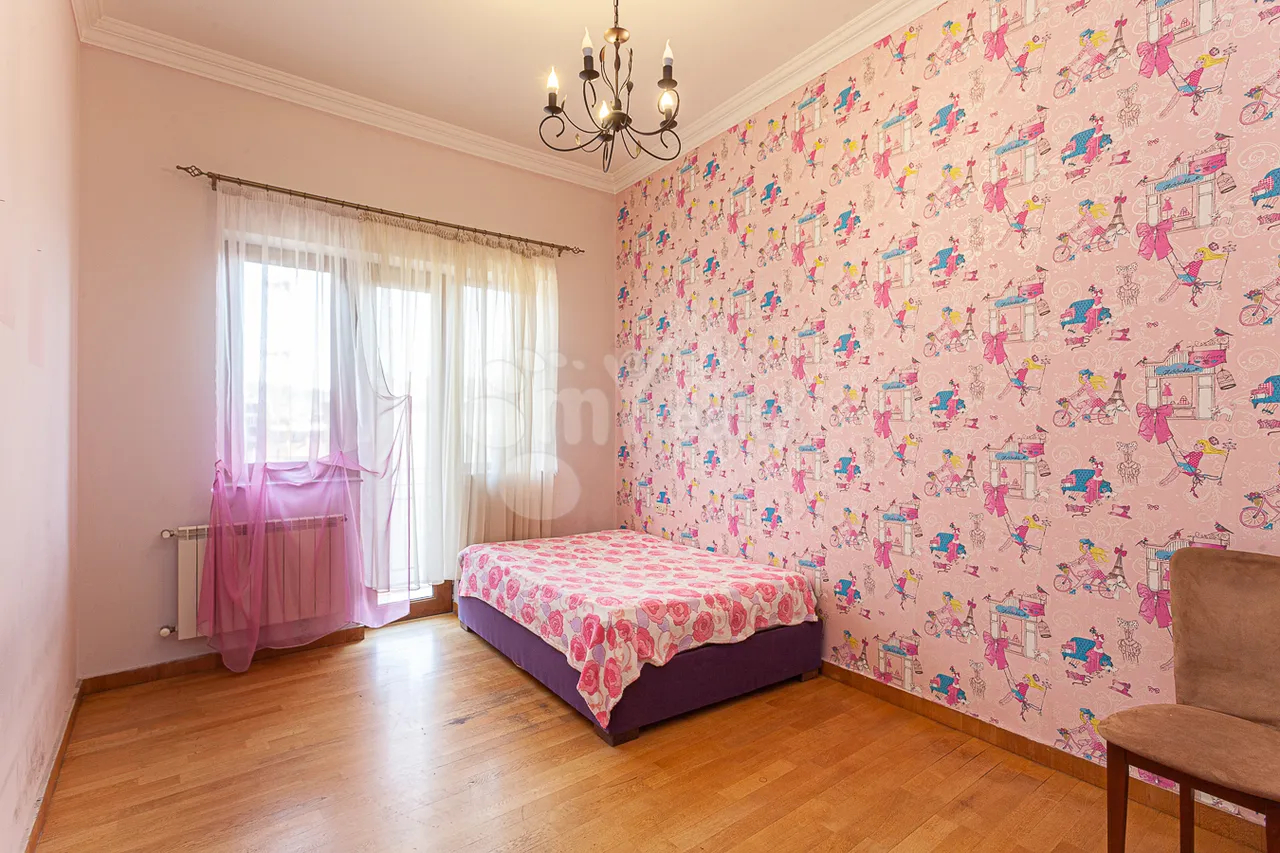 4 bedroom apartment for sale Tumanyan St, Center Yerevan, 160676