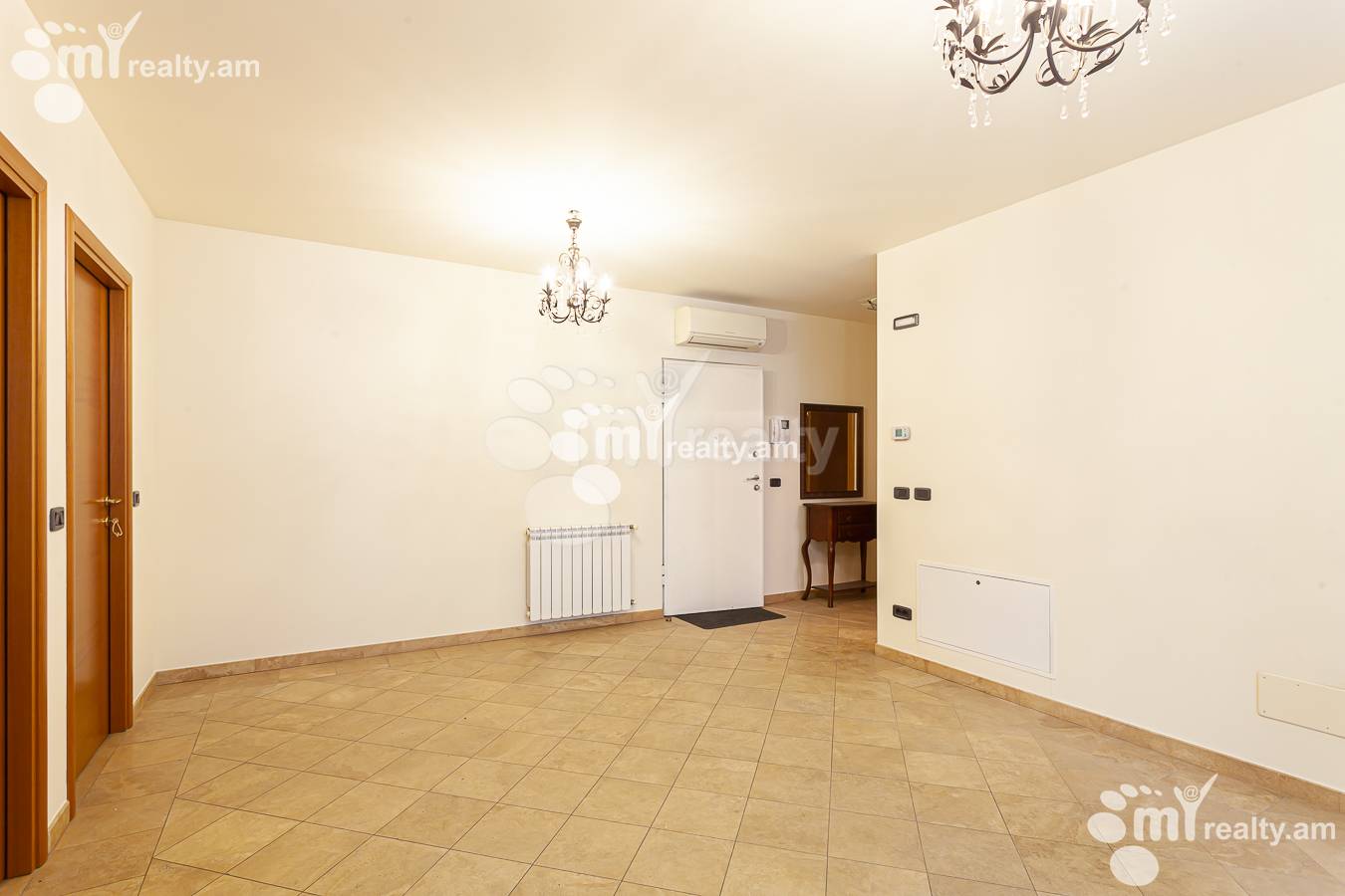 3 bedroom apartment for rent Vazgen Sargsyan St, Center Yerevan, 151317