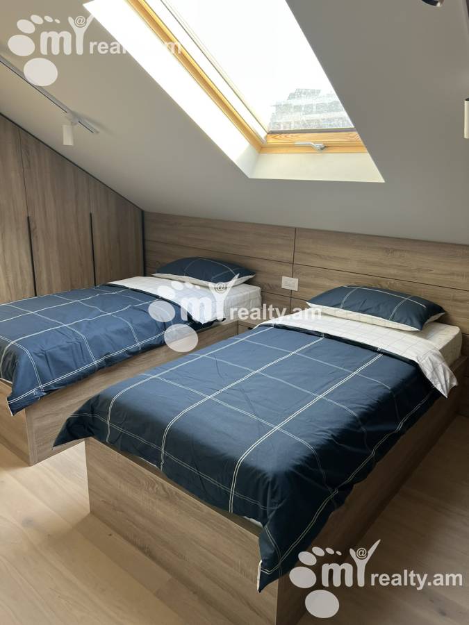 3 սենյականոց բնակարան վարձով Սայաթ-Նովայի պող, Կենտրոն Երևան, 158181