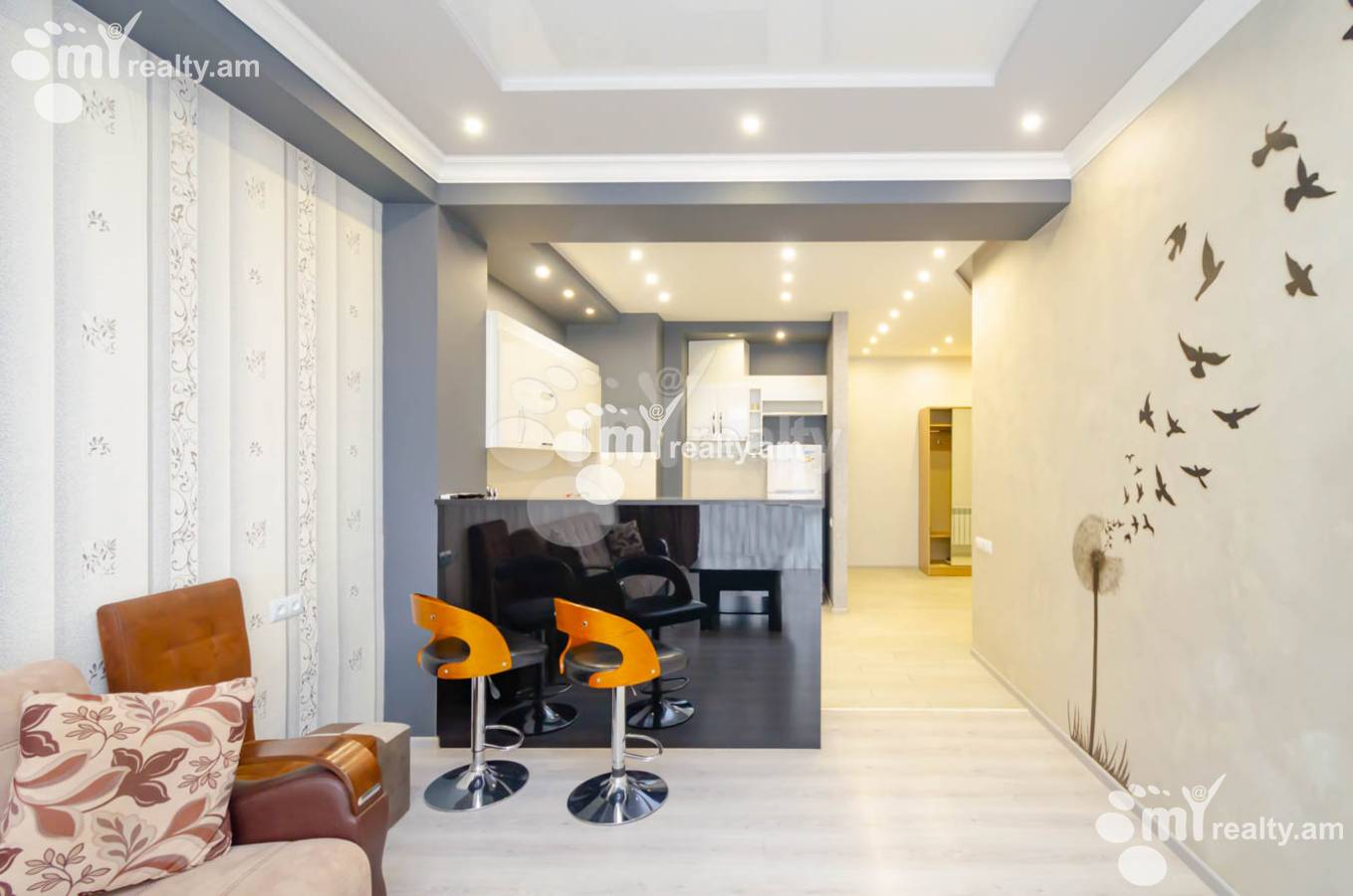 3 սենյականոց բնակարան  Ծիծեռնակաբերդի խճուղի, Կենտրոն Երևան, 139333