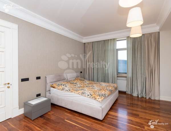 arandznatun-vacharq-Yerevan-Nor-Norq