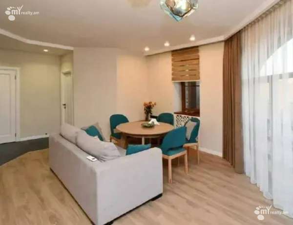 varcov-bnakaran-norakaruycum/2-senyakanoc/Antarayin+St/Center/Yerevan