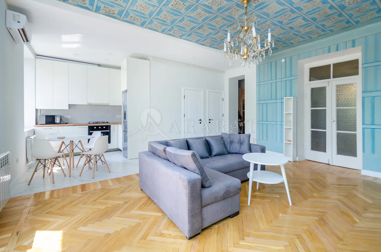 3 bedroom apartment for sale خیابان ساریان, مرکز شهر ایروان, 161881