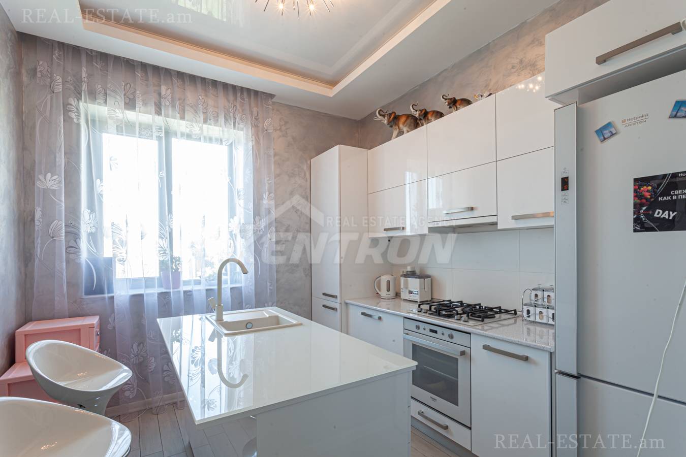 3 bedroom apartment for rent Antarayin St, Center Yerevan, 140316